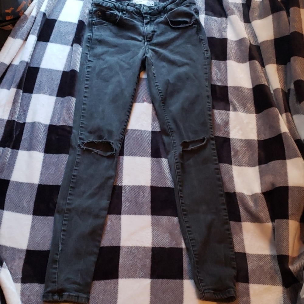 Garage black distressed stretch jegging